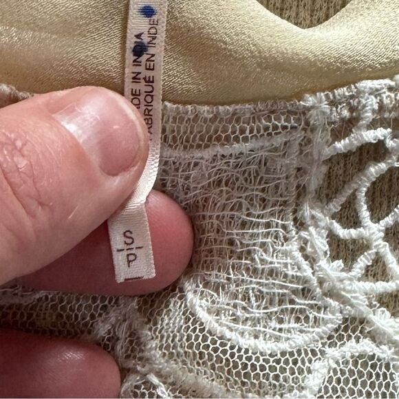 Free People NWOT Toni Top Cream Mesh Lace Relaxed Fit Size Small oversized - Picture 6 of 6